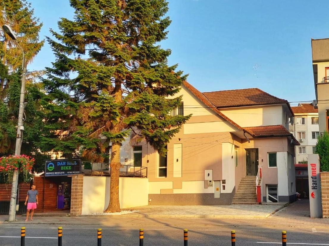 Vila Rhs Host Bistriţa Exteriér fotografie